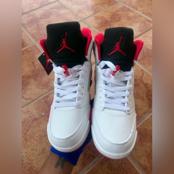Size 10 Men’s And Women’s 11.5 -Jordan 5 Athletic Shoes in White, Red, and Black - Picture 2 of 7